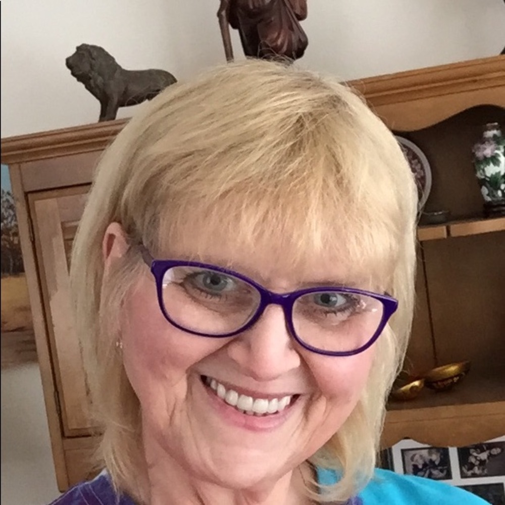 Meet your Posher, Jeanette